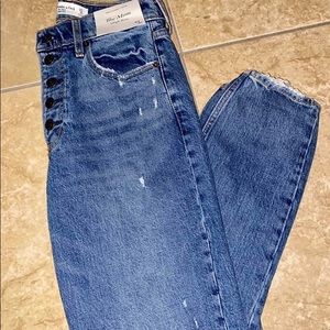 Abercrombie & Fitch Mom Jeans
